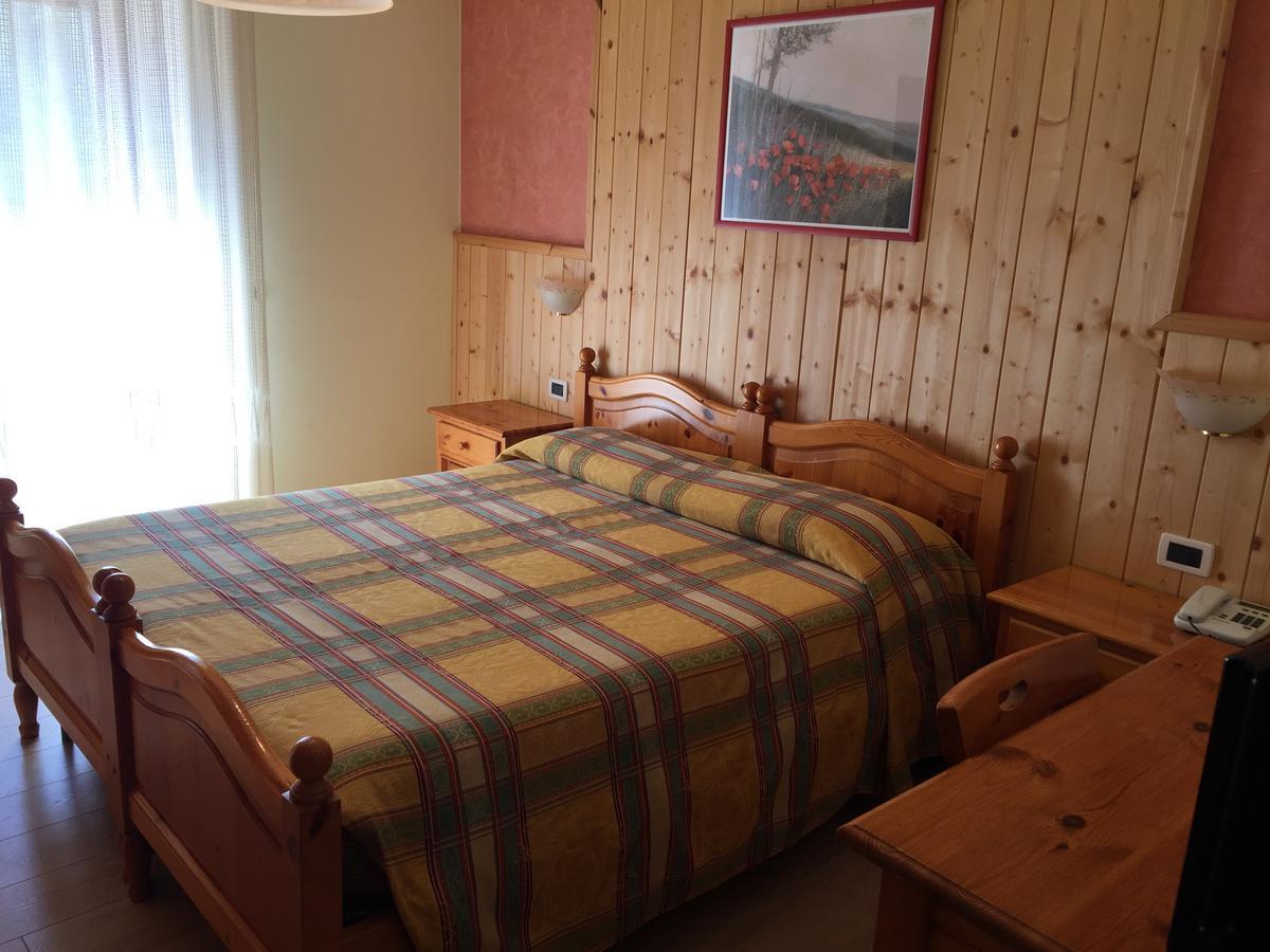 Al Garibaldino Hotell Posina Eksteriør bilde