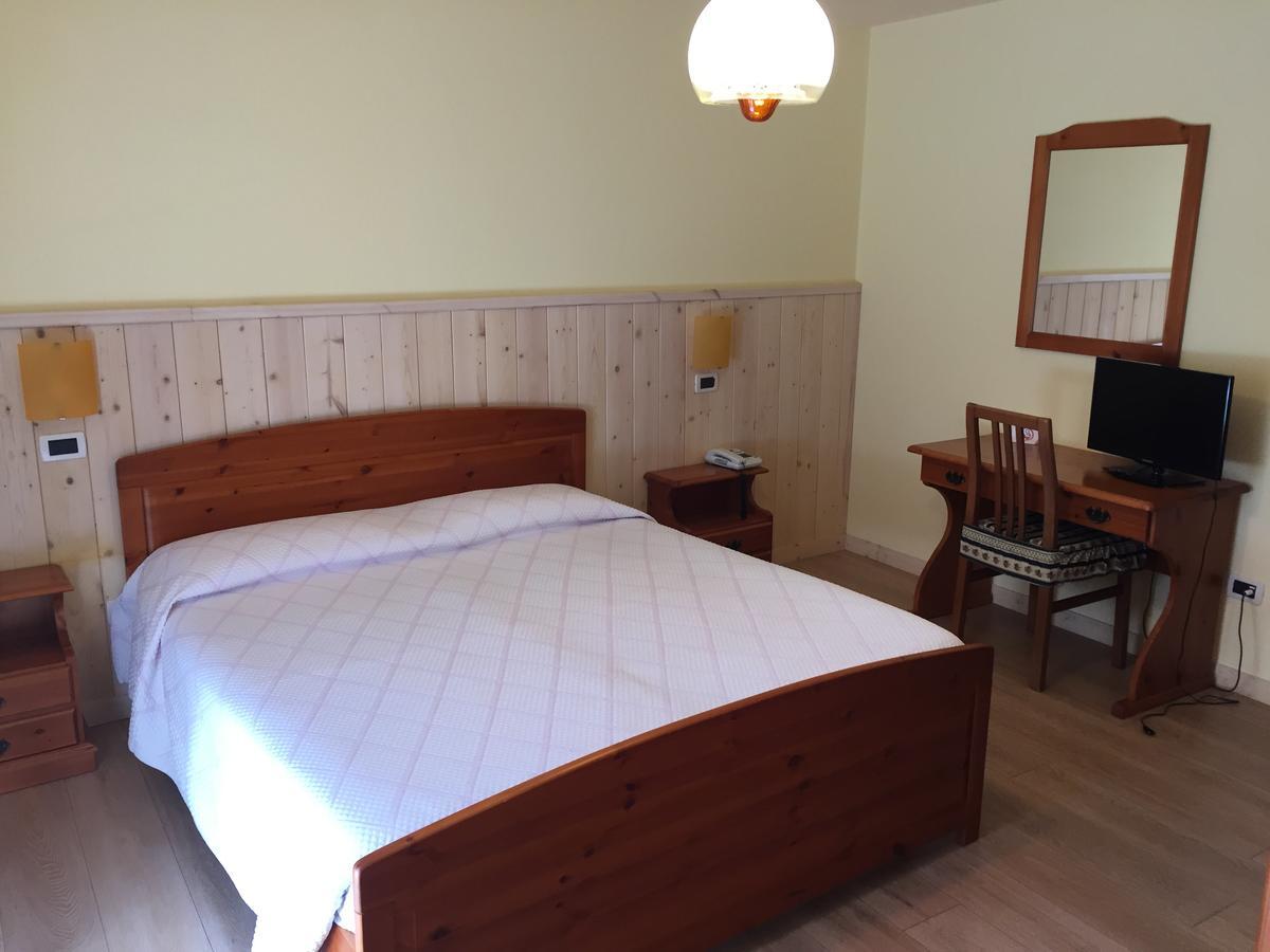 Al Garibaldino Hotell Posina Eksteriør bilde